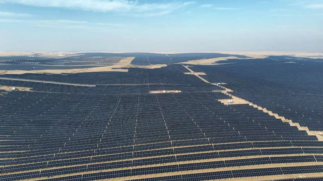 ESET Solar System Applying in Desert